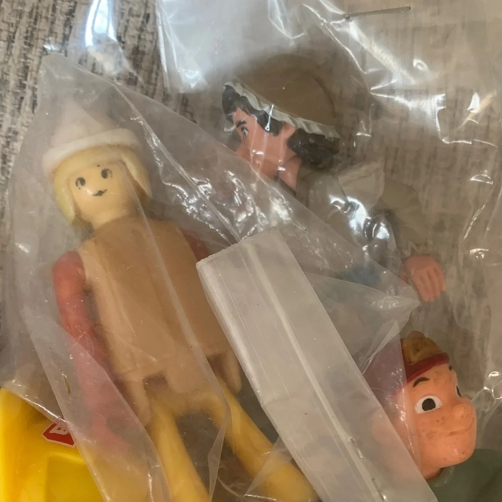 3 bags for $8!  My grab bags are a resellers dream! - Picture 9 of 12